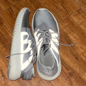 Adidas Tubular shoes